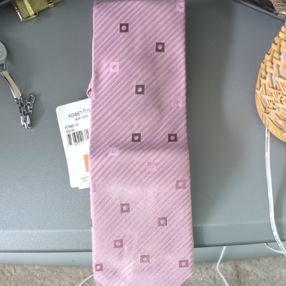 Kenneth Cole Pink Patterned Men's Tie